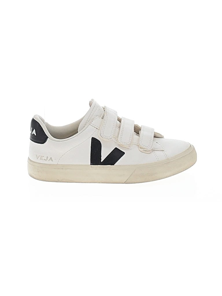 Pre-owned Veja Sneakers In White