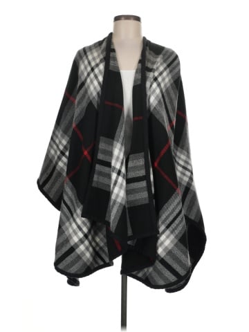 V.Fraas Poncho (view 1)