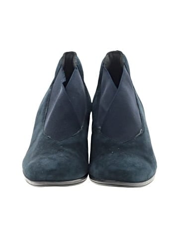 Munro American Ankle Boots (view 2)