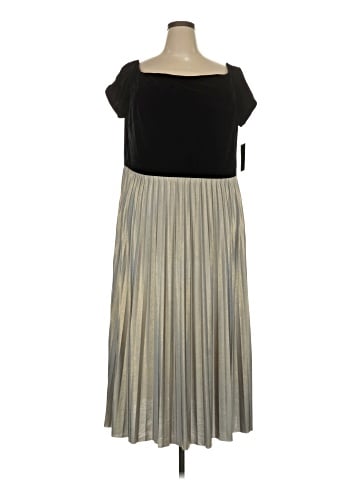 Donna Morgan Casual Dress (view 1)