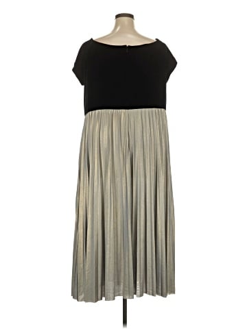 Donna Morgan Casual Dress (view 2)