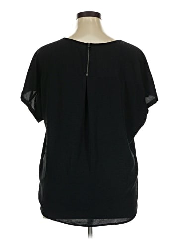 Maurices Short Sleeve Top (view 2)