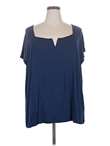 BLOOMCHIC Short Sleeve T-Shirt (view 1)