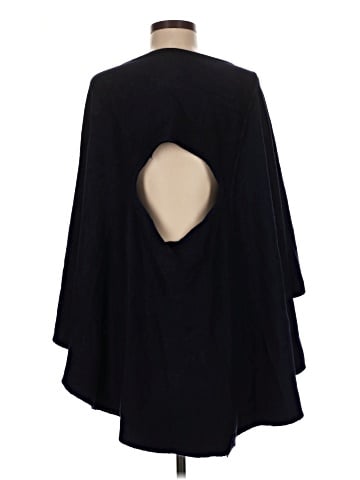 Fornash Poncho (view 2)