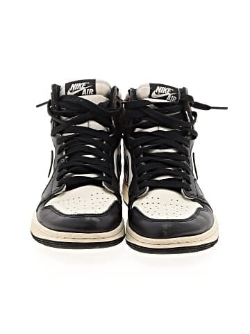 Air Jordan 1 Mid Sneakers (view 2)