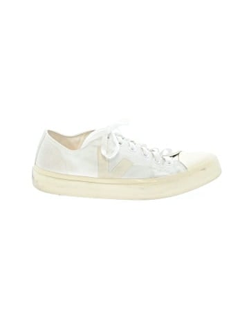 VEJA Sneakers (view 1)