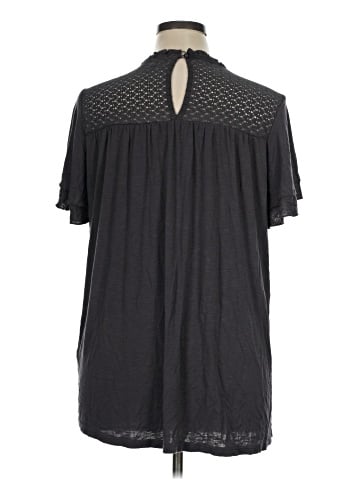 Suzanne Betro Short Sleeve Turtleneck (view 2)