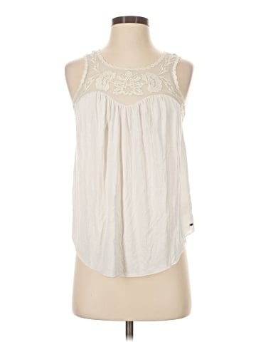 American Eagle Outfitters Tank Top (view 1)