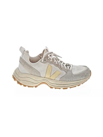 VEJA Sneakers (view 1)
