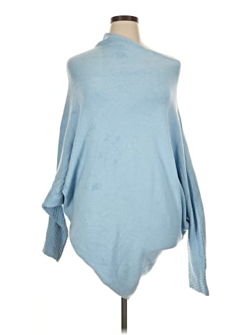 Lillusory Poncho (view 1)