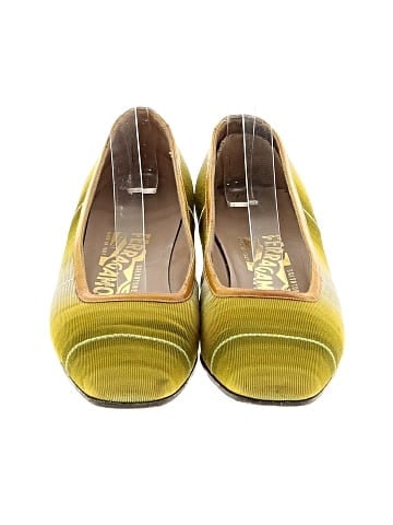 Salvatore Ferragamo Pumps (view 2)