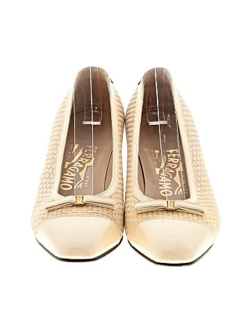 Salvatore Ferragamo Pumps (view 2)