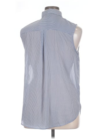 H&M Sleeveless Button-Down Shirt (view 2)