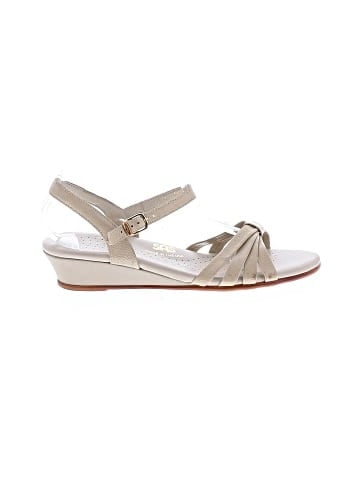 SAS Wedges (view 1)