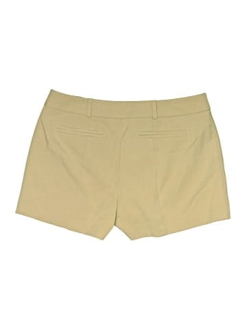 Jennifer Lopez Khaki Shorts (view 2)