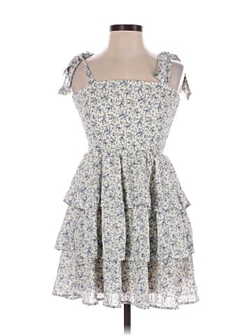 Francesca's Casual Dress (view 1)