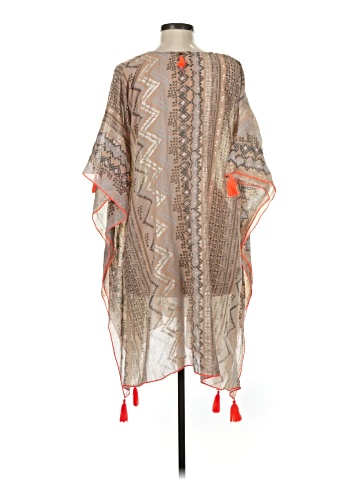 Z&L Poncho (view 2)