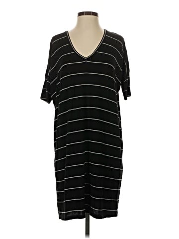 Amour Vert Casual Dress (view 1)