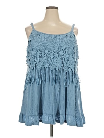 BLOOMCHIC Tank Top (view 1)