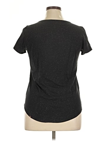 Lululemon Athletica Short Sleeve T-Shirt (view 2)