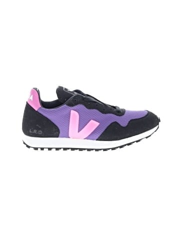 VEJA Sneakers (view 1)