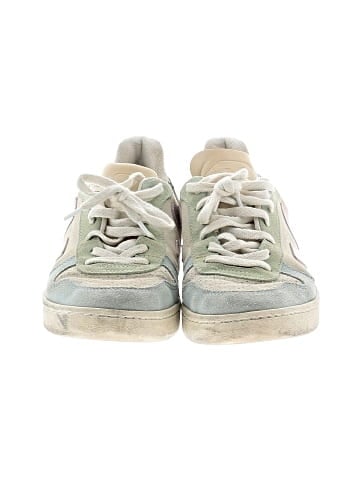 VEJA Sneakers (view 2)