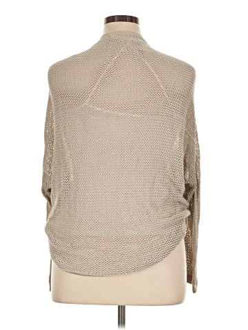 Uniqlo 3/4 Sleeve T-Shirt (view 2)