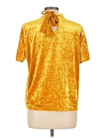 14th & Union Short Sleeve Blouse (view 2)