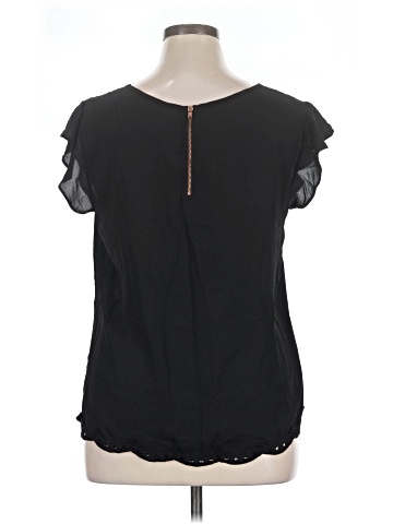 Xhilaration Short Sleeve Blouse (view 2)