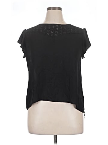 Xhilaration Short Sleeve Top (view 1)