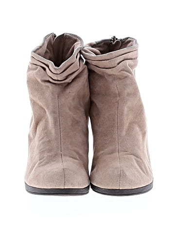 Bella Vita Ankle Boots (view 2)