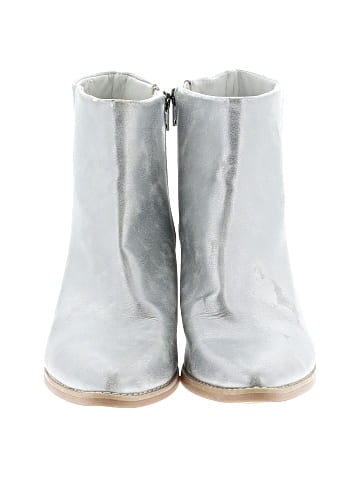 Universal Thread Ankle Boots (view 2)