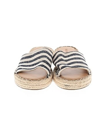 Old Navy Sandals (view 2)