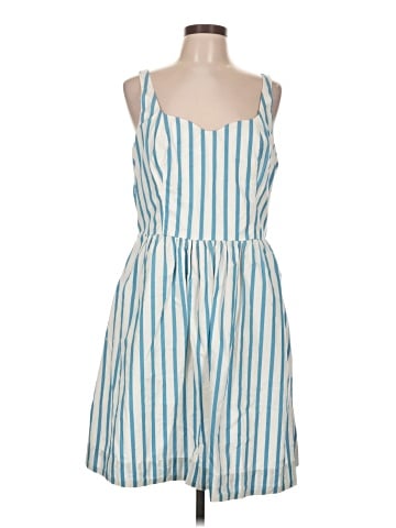 Old Navy Casual Dress (view 1)