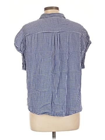 Old Navy Short Sleeve Button-Down Shirt (view 2)