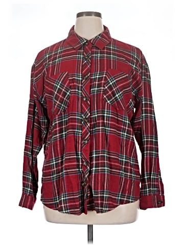 Maurices Long Sleeve Button-Down Shirt (view 1)