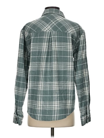 Maurices Long Sleeve Button-Down Shirt (view 2)