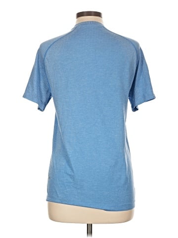 Lululemon Athletica Short Sleeve T-Shirt (view 2)