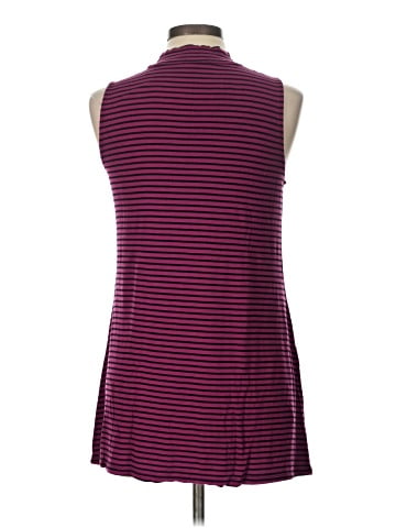 GNW Sleeveless T-Shirt (view 2)