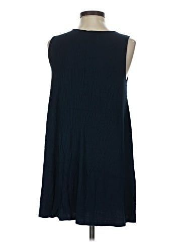 Forever 21 Sleeveless T-Shirt (view 2)