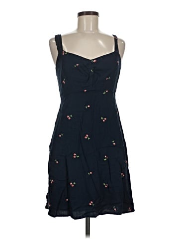 Old Navy Casual Dress (view 1)
