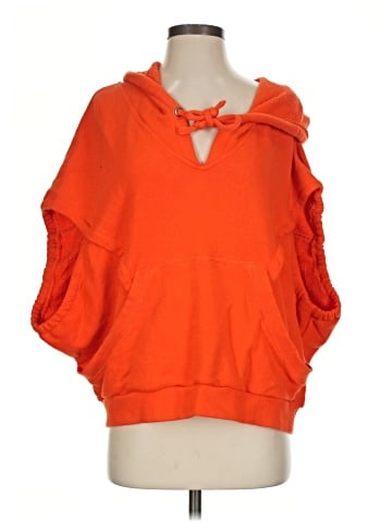 Akemi + Kin Poncho (view 1)