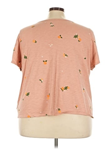 Old Navy Short Sleeve T-Shirt (view 2)