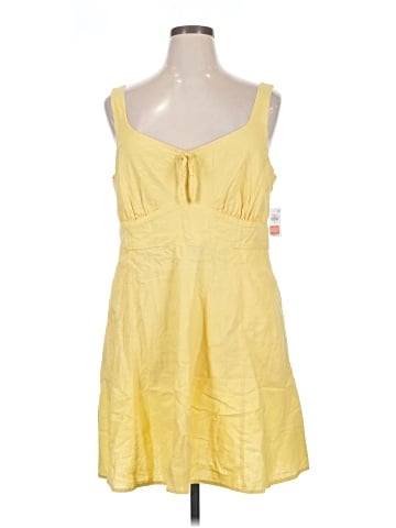 Old Navy Casual Dress (view 1)