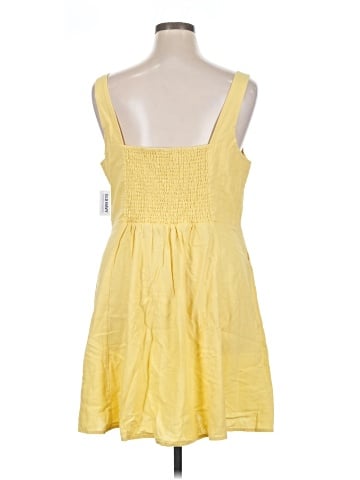 Old Navy Casual Dress (view 2)