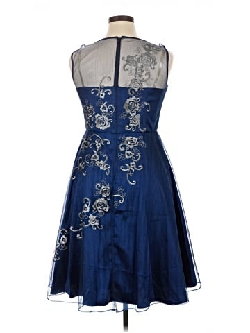 Decode 1.8 Cocktail Dress (view 2)