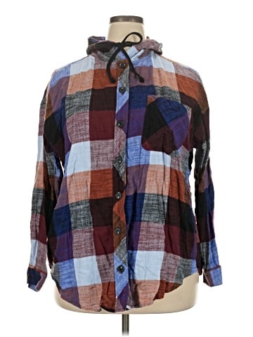 Maurices Long Sleeve Button-Down Shirt (view 1)