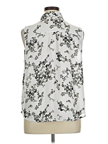 Elle Sleeveless Blouse (view 2)