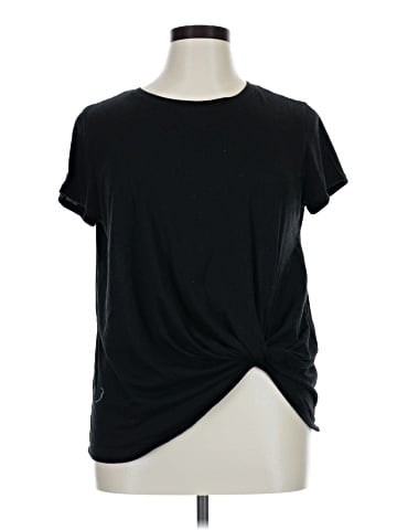Signature Studio Short Sleeve T-Shirt (view 1)