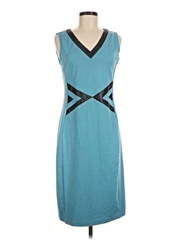 Liz Lange Casual Dress (view 1)